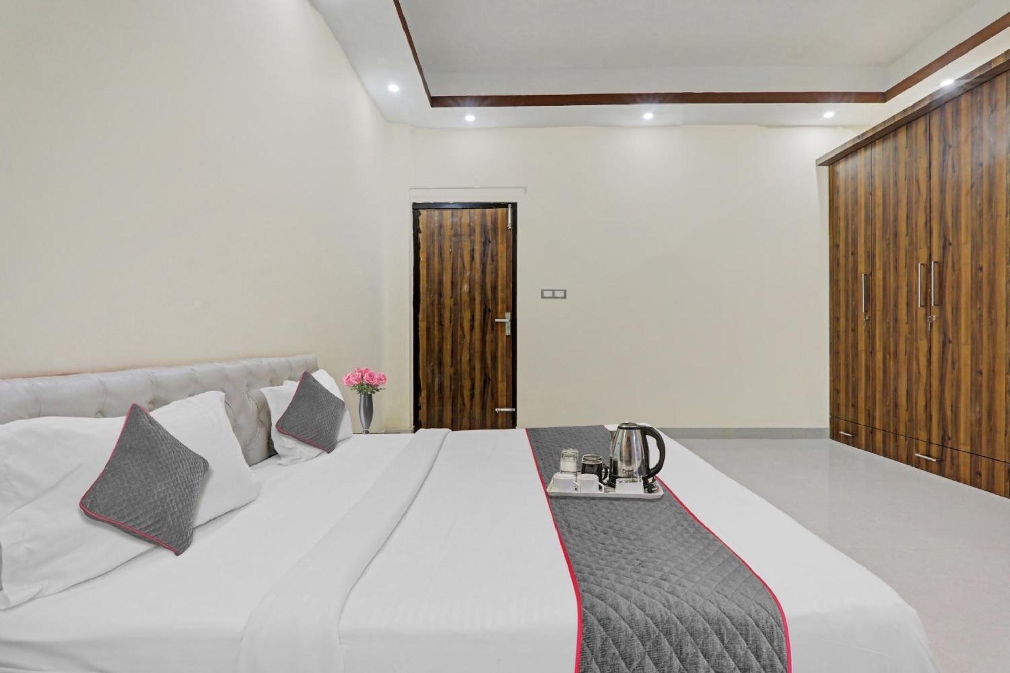 Townhouse Relax Inn Chinhat Zewnętrze zdjęcie