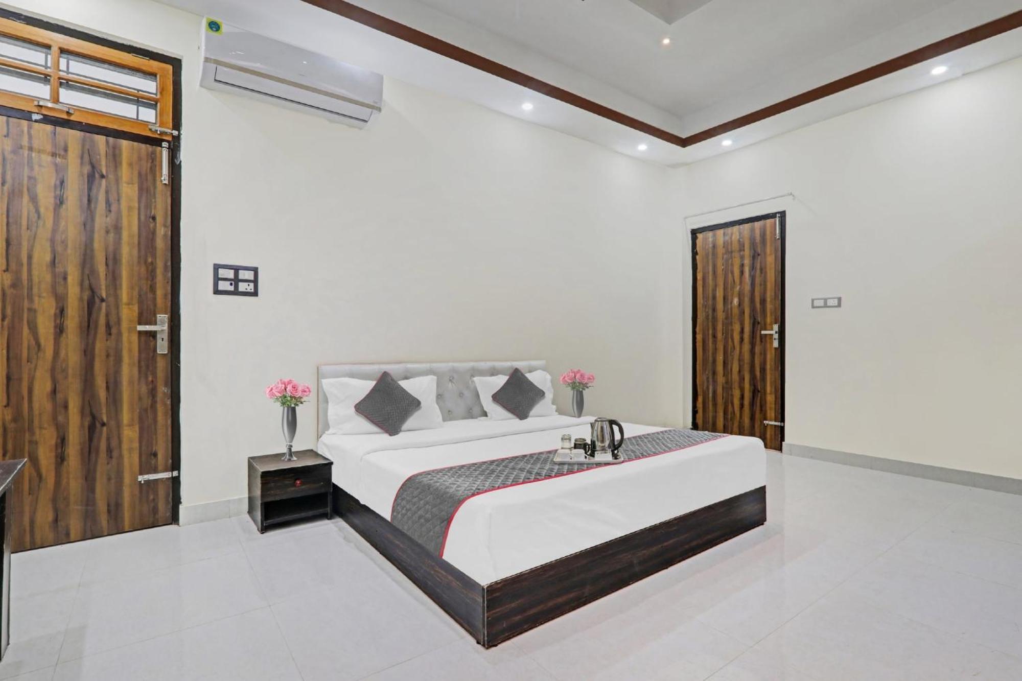 Townhouse Relax Inn Chinhat Zewnętrze zdjęcie
