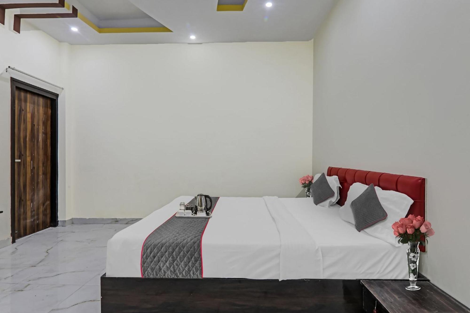 Townhouse Relax Inn Chinhat Zewnętrze zdjęcie